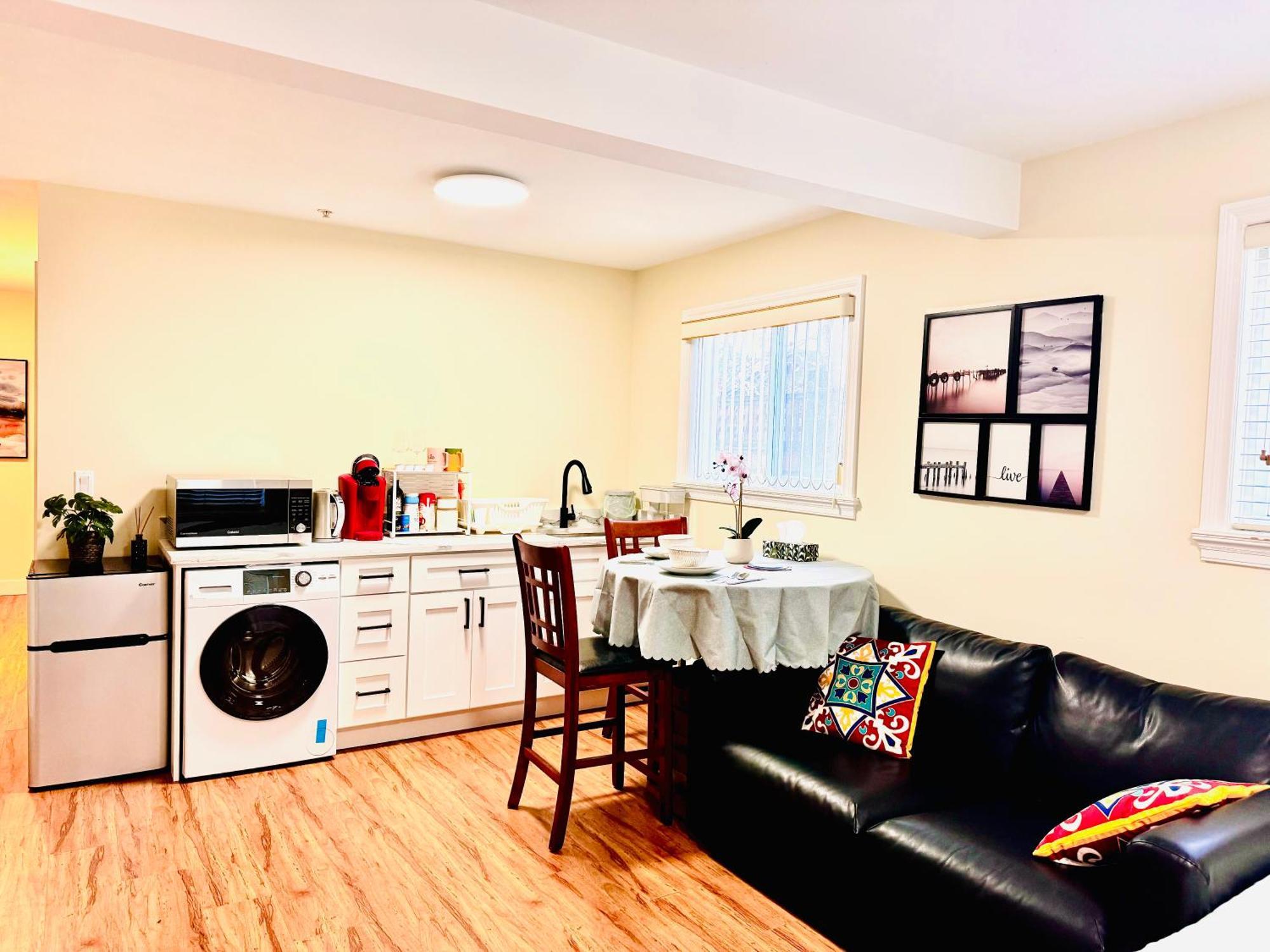 Cozy 2 Beds Spacious Rooms,Close To Transit Vancouver Esterno foto